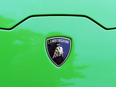 Lamborghini  5,9      -  