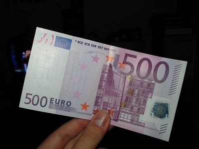      €500