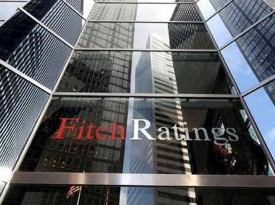 Fitch      AA-