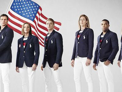 Олимпийцы США получили форму с российским флагом на груди