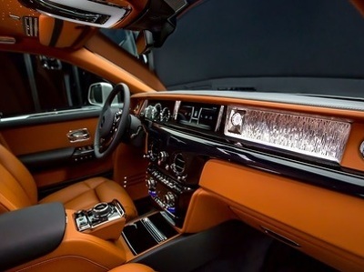  Rolls-Royce Phantom:  