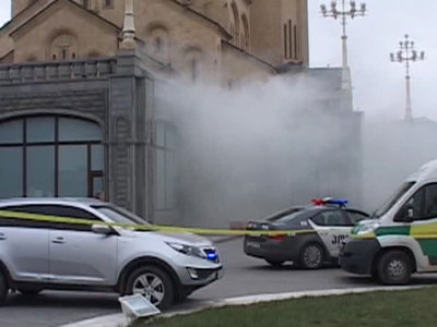 В Тбилиси чуть не сгорел молодежный центр при соборе Святой Троицы