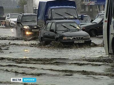 Ливень вновь превратил Воронеж в плавучий город