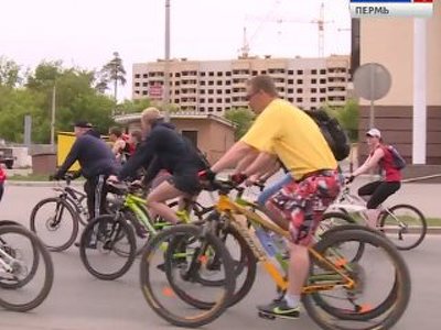 Тысячи велосипедистов открыли в Перми велосезон