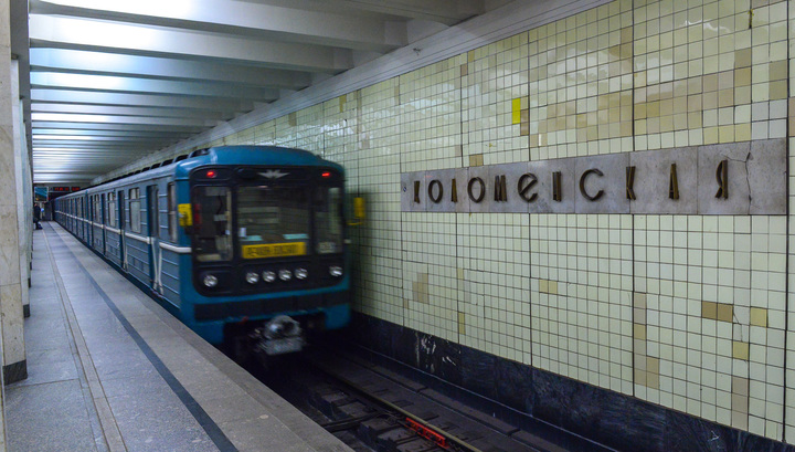 Поезда на зеленой линии метро ходят с увеличенными интервалами