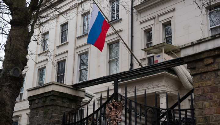 Лондон: российское посольство отреагировало на инцидент у украинского