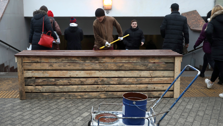 В Москве убирают бетонные блоки