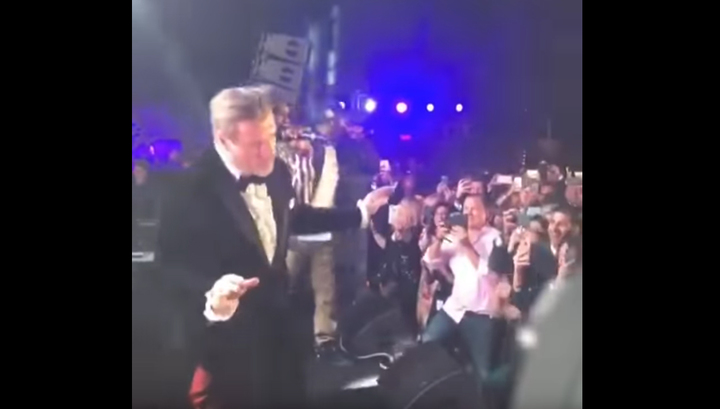 Джон Траволта зажег в Каннах под рэпера 50cent