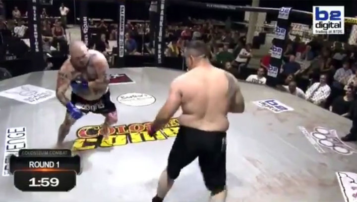 Боец MMA симулировал сердечный приступ, не захотев побеждать своего кумира