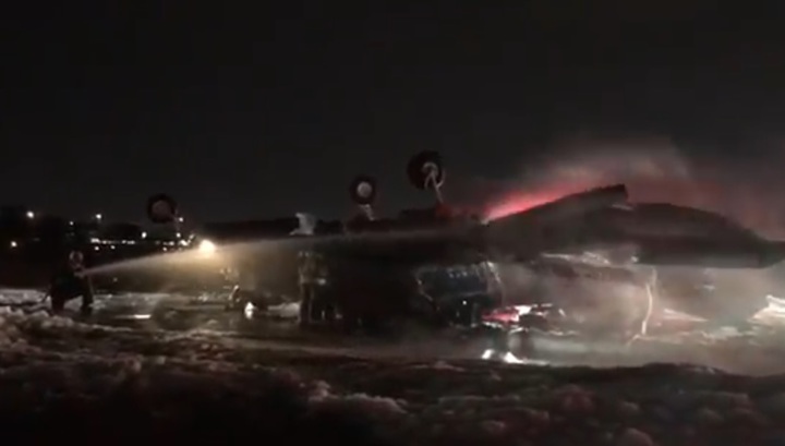 Момент крушения пассажирского самолета в Бразилии попал на видео
