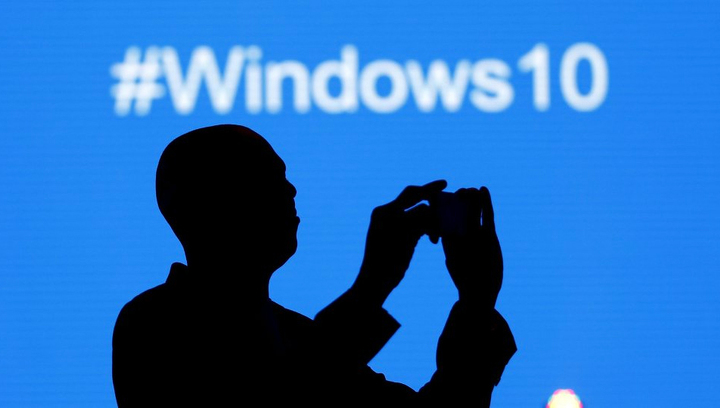 Пользователи: новая Windows 10 удаляет файлы и сажает батарею