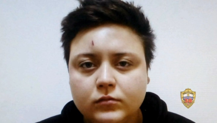 Огорченная стоимостью проезда москвичка избила таксиста и угнала его авто
