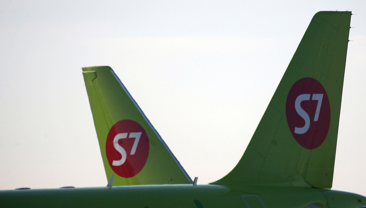 Пилоты самолета S7 вернулись из-за предупреждения о неисправности