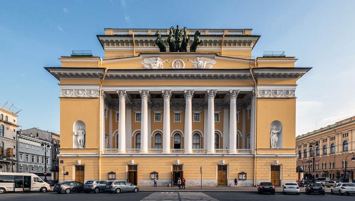 Александринский театр в Петербурге объединяется с Волковским в Ярославле
