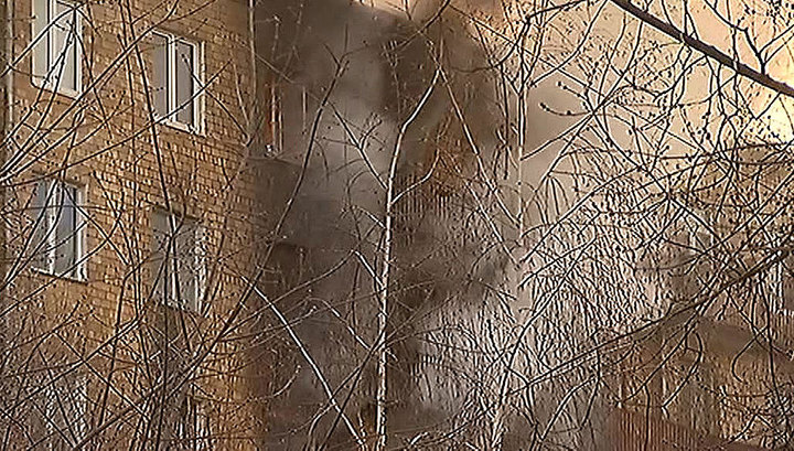Пожар в доме на севере Москвы: один человек пострадал, пятеро спасены