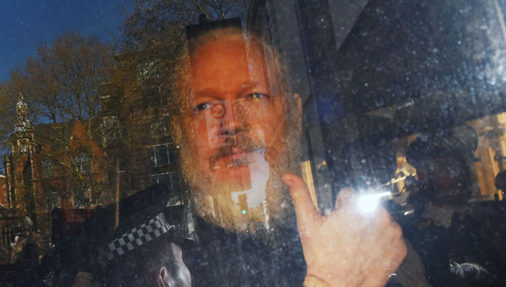 США выдвинули против основателя WikiLeaks 17 новых обвинений