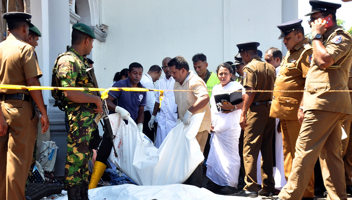 Десятки иностранцев погибли при взрывах в Шри-Ланке