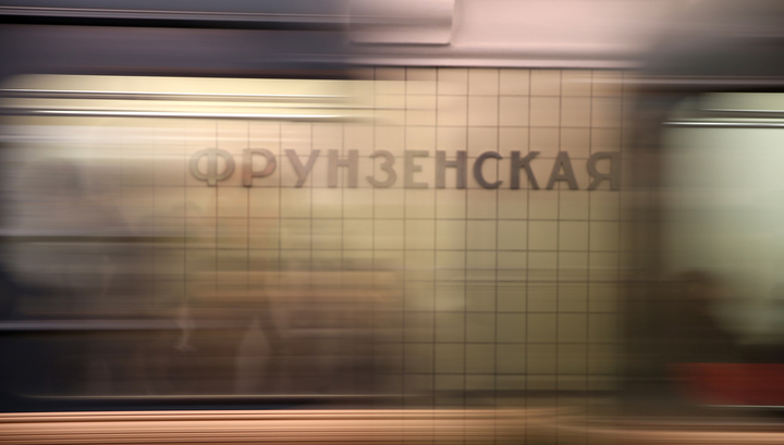 На станции "Фрунзенская" женщина погибла, упав на рельсы