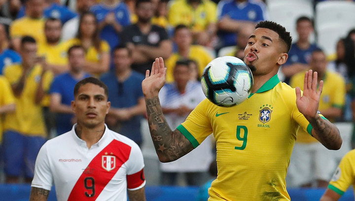 Бразильцы разгромили команду Перу и вышли в плей-офф Кубка Америки