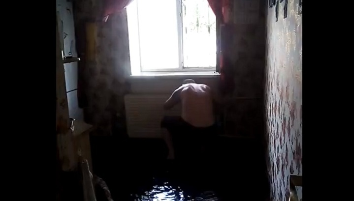 В Магнитогорске во время опрессовки затопило шесть квартир