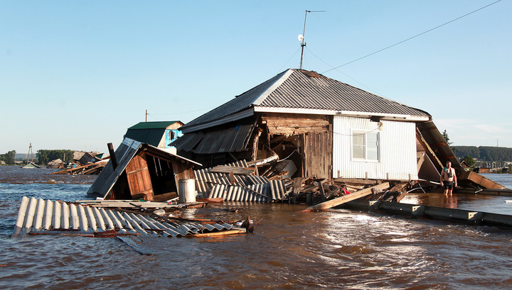 Затопленной Иркутской области выделят около 700 миллионов