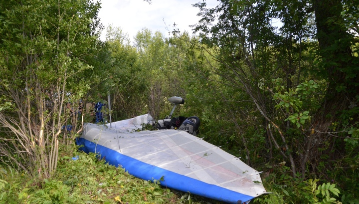 Два человека погибли при крушении дельталета в Тверской области