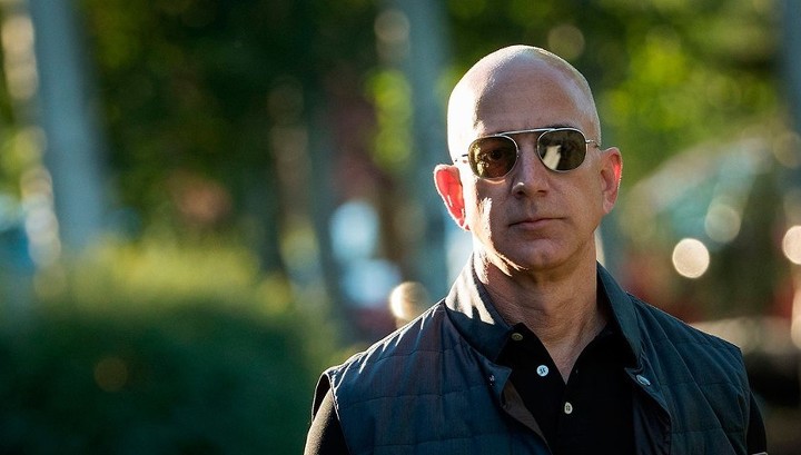 Безос продал акции Amazon на $1,84 млрд