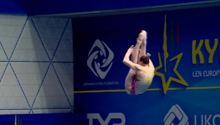 Королева и Клюева завоевали золото чемпионата Европы по прыжкам в воду
