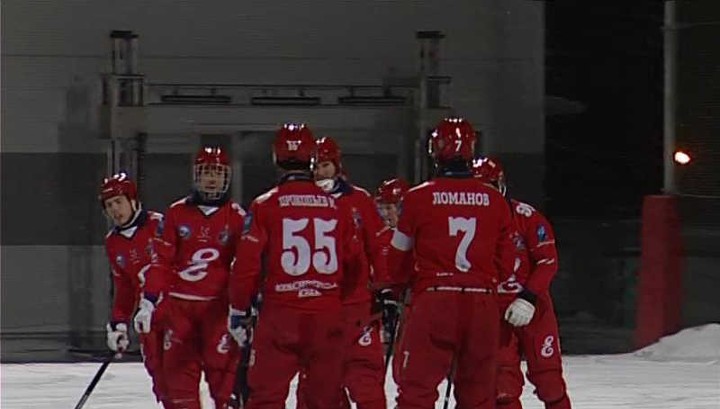 В Красноярске скупают билеты на хоккей со шведами