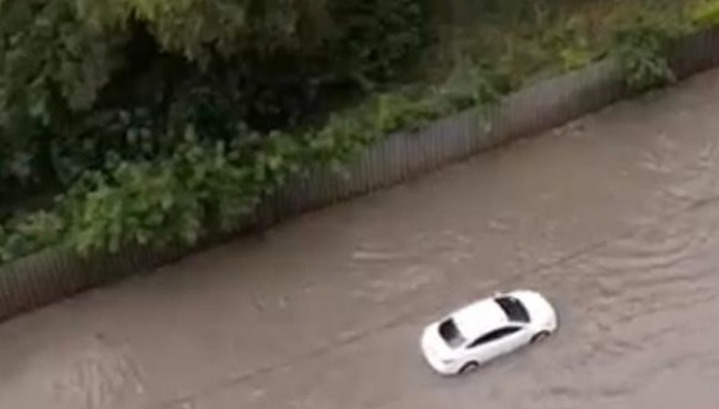 Новосибирск затопило дождевой водой
