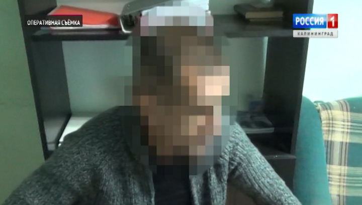 В Калининграде наркоман пригрозил таксисту заражённым шприцем и забрал выручку