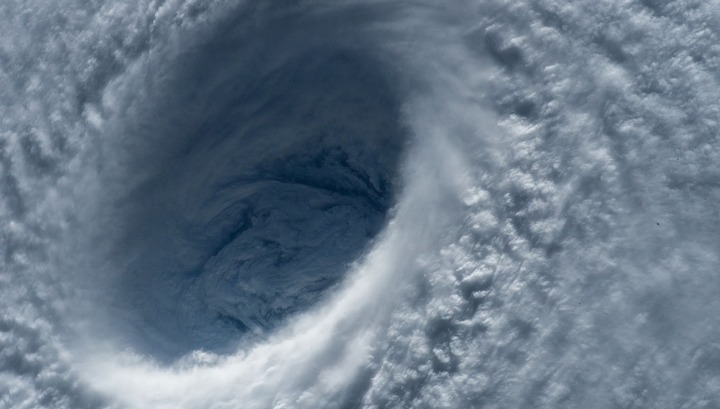 Геофизики обнаружили, что ураганы вызывают землетрясения