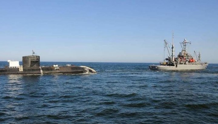 Подлодка ТОФ затонула при буксировке у берегов Приморья