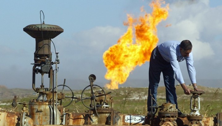 Переизбыток на рынке нефти усугубляет геополитические риски в 2020 году