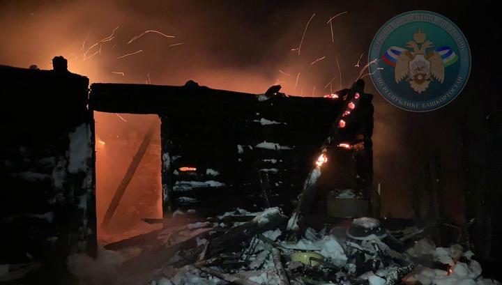 Глава Башкирии распорядился помочь родственникам погибших в страшном пожаре в Ишимбайском районе