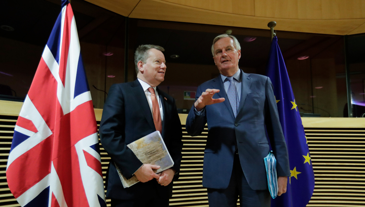 Евросоюз: Великобритания хочет подорвать единство ЕС перед торговыми переговорами