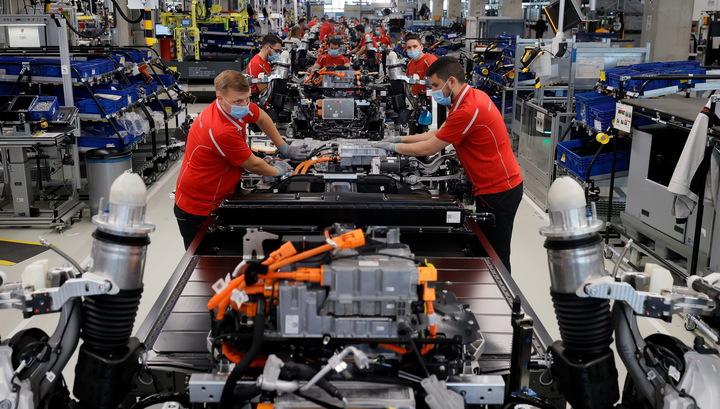 Европа опередила Китай по инвестициям в электромобили