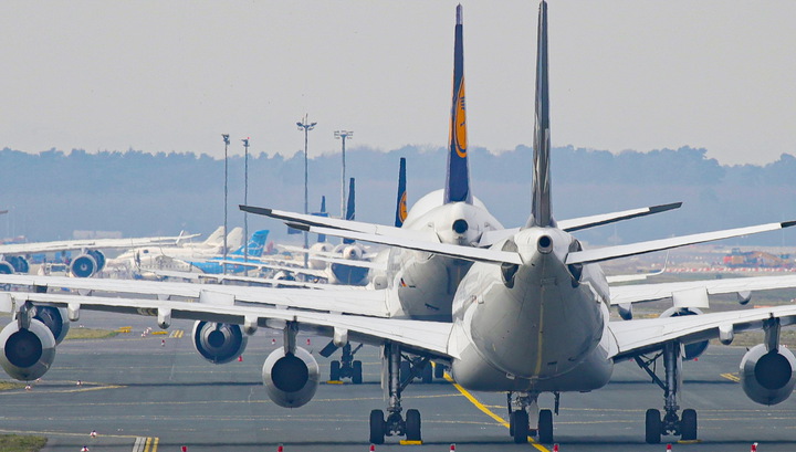 Власти Германии бросили Lufthansa спасательный круг