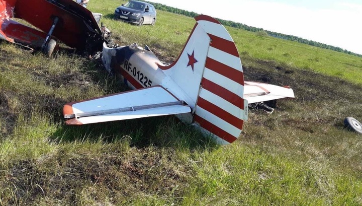 Появились кадры с места аварии Як-52 в Нижегородской области