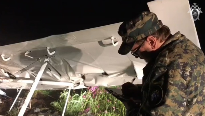 СК показал видео с места фатального крушения самолета в Рязанской области