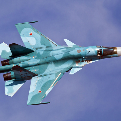 Спасатели нашли тело второго пилота Су-34, погибшего на Японском море Спасатели нашли тело второго пилота Су-34, погибшего на Японском море
