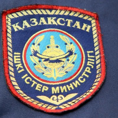Пассажирский автобус перевернулся на трассе в Казахстане Пассажирский автобус перевернулся на трассе в Казахстане