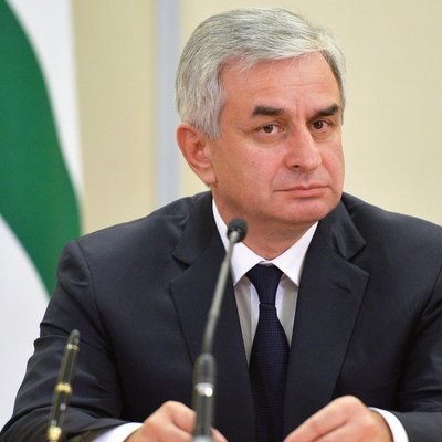 Президент Абхазии провёл экстренное заседание Совбеза Президент Абхазии провёл экстренное заседание Совбеза