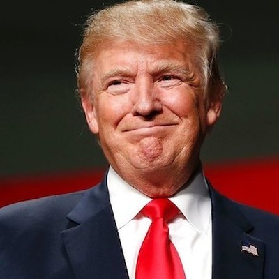 Трампа заподозрили в том, что он появился на ТВ с двойником жены Трампа заподозрили в том, что он появился на ТВ с двойником жены