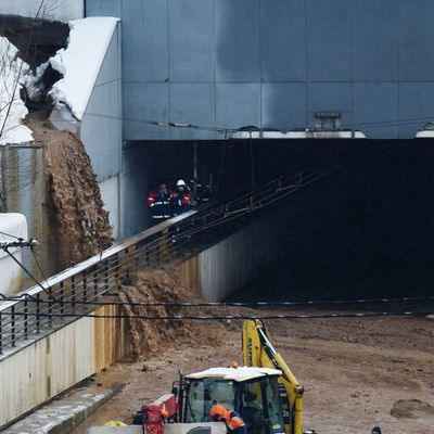 Аварийный участок канала им.Москвы закрыли до 1 апреля Аварийный участок канала им.Москвы закрыли до 1 апреля