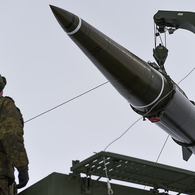 Минобороны впервые показало иностранным военным атташе ракету 9М729 Минобороны впервые показало иностранным военным атташе ракету 9М729