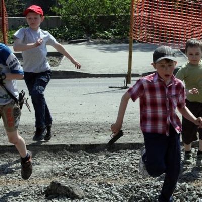 Неизвестный открыл стрельбу по детям в Москве Неизвестный открыл стрельбу по детям в Москве