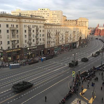 24-го июня на Тверской улице нанесут временную жёлтую разметку для военной техники 24-го июня на Тверской улице нанесут временную жёлтую разметку для военной техники