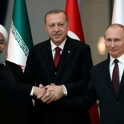 О недопустимости деления Сирии на зоны влияния заявил Владимир Путин О недопустимости деления Сирии на зоны влияния заявил Владимир Путин