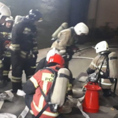 МЧС увеличивает группировку сил и средств для тушения пожара на заводе ВИЗ-Сталь МЧС увеличивает группировку сил и средств для тушения пожара на заводе ВИЗ-Сталь